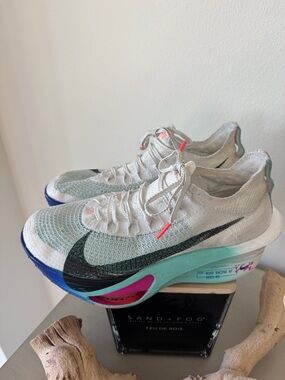 Nike Women's White, Teal & Blue Running Shoes